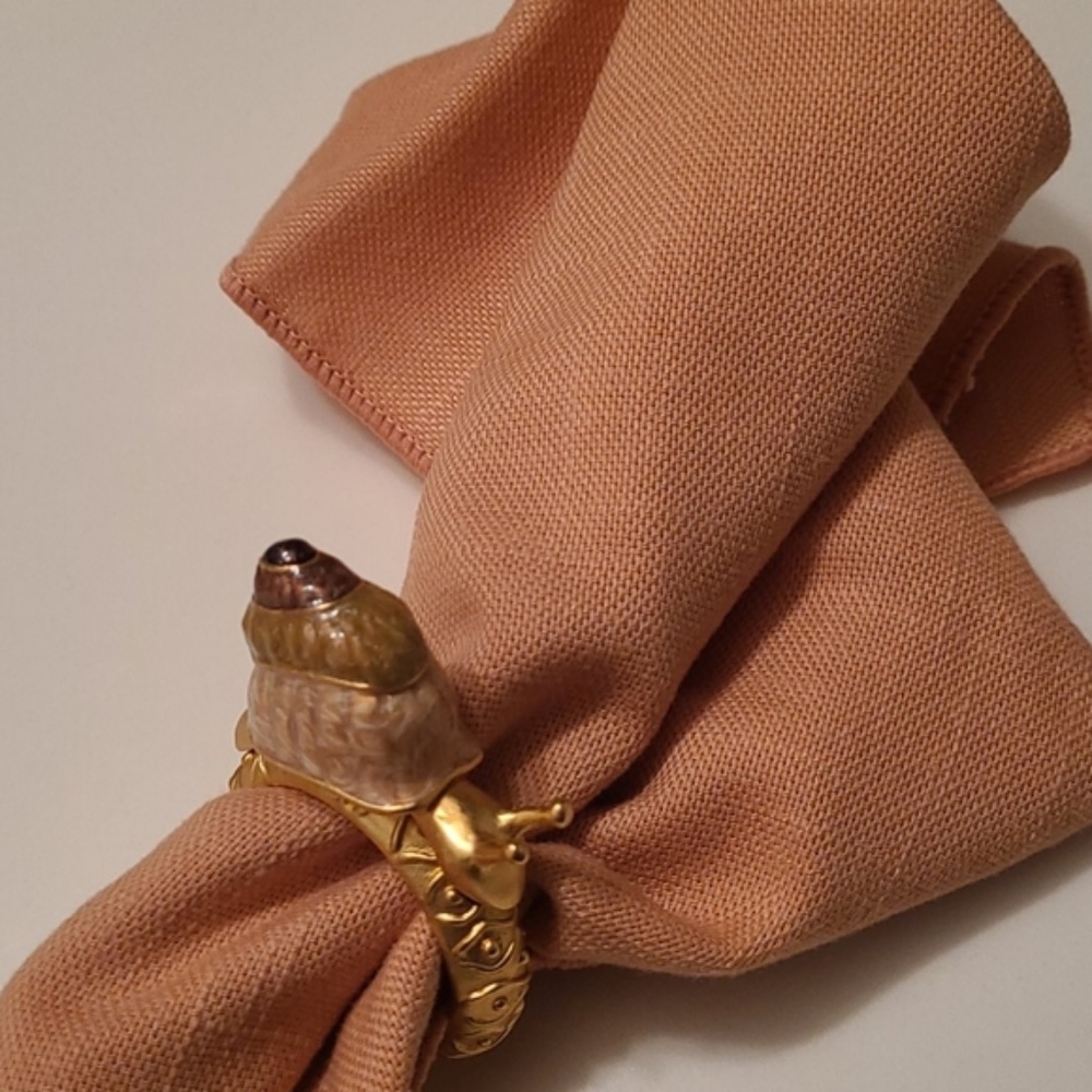 Bombay Gold Snail Design Napkin Rings - Picture 6 of 7